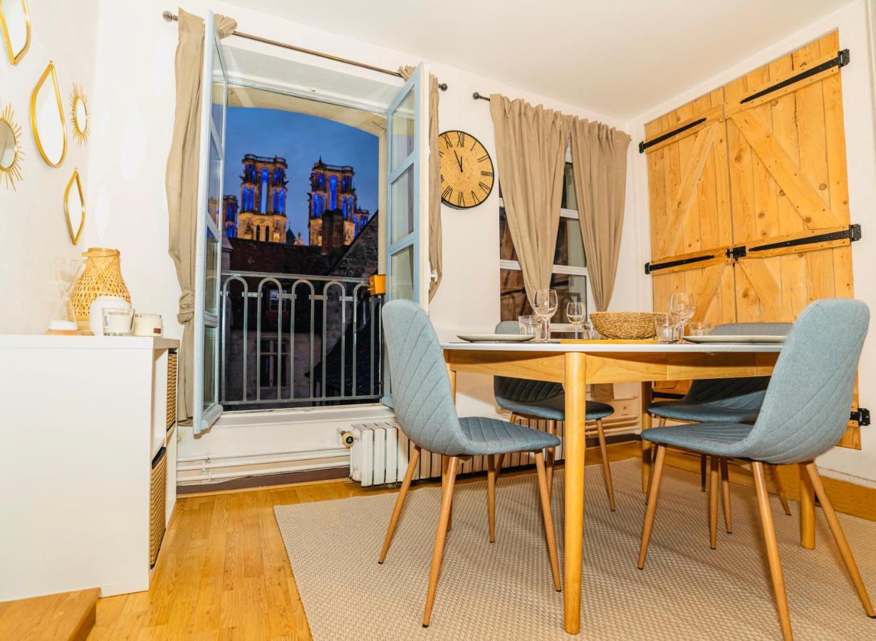 Nid Douillet La Cour Du Dauphin, Vue Cathedrale Imprenable Apartment Laon Bagian luar foto